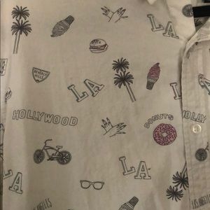LA graphic Button Up